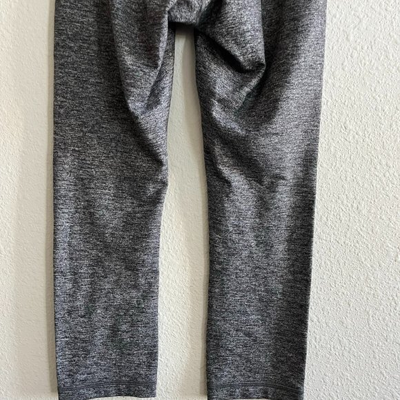 Lululemon Women's High Rise Leggings 6 Wunder Gray Cropped Size 2 - Picture 7 of 8